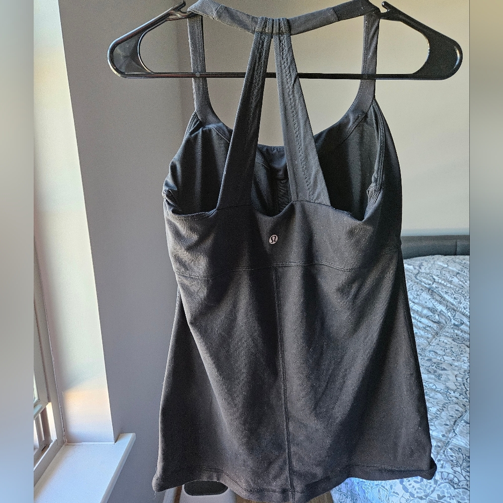 Lululemon tank